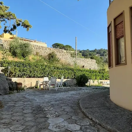 Bouganvilla Ferienhaus *